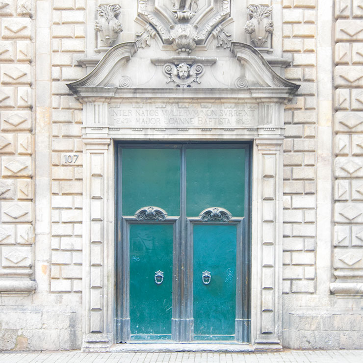 Green door in Barcelona